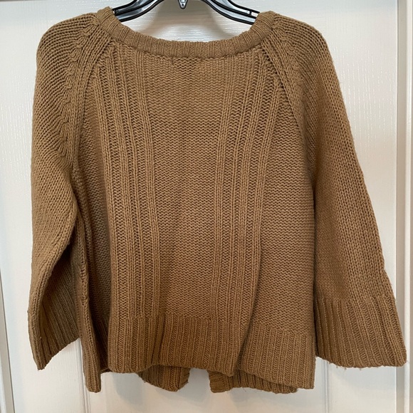 ANA cropped sleeve cropped sweater size XLarge in camel tan with 3 buttons - Picture 4 of 6